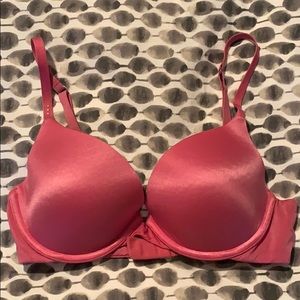 Victoria’s Secret bra. 34C.